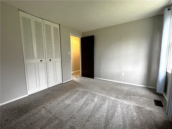 $220,000 | 1991 Tara Drive, North Huntingdon, PA 15642