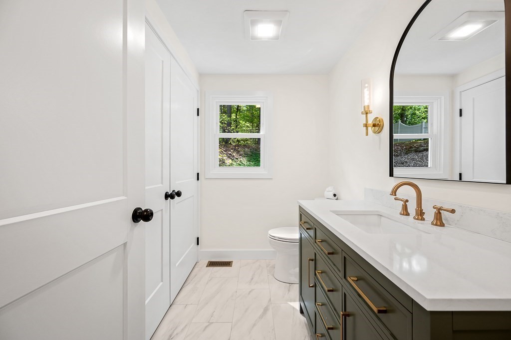 30 Collins Road Northborough, MA 01532 - Photo 8 of 26 Gallery Image 8