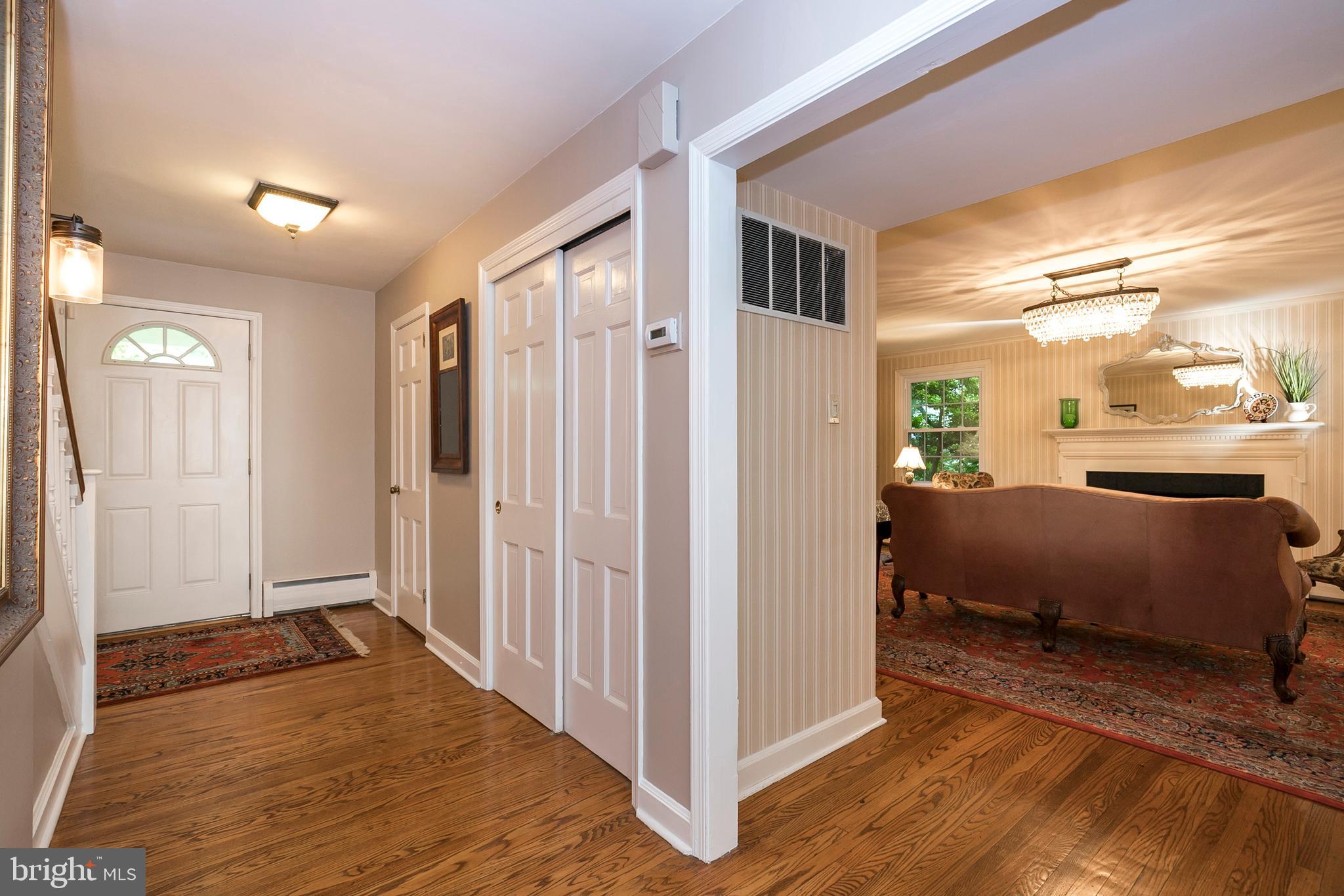443 Upper Gulph Road Wayne, PA 19087 - Photo 5 of 35