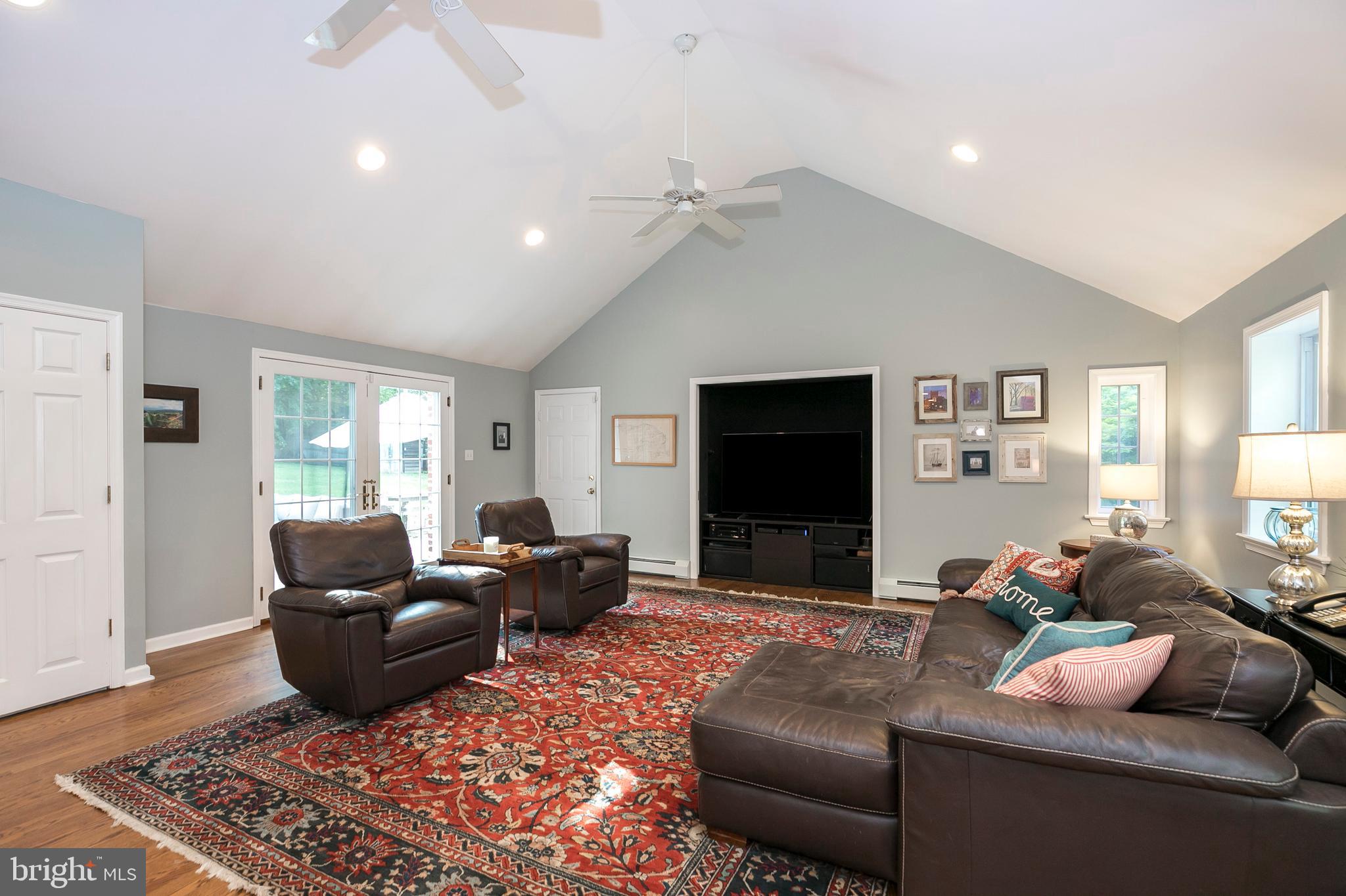 443 Upper Gulph Road Wayne, PA 19087 - Photo 10 of 35