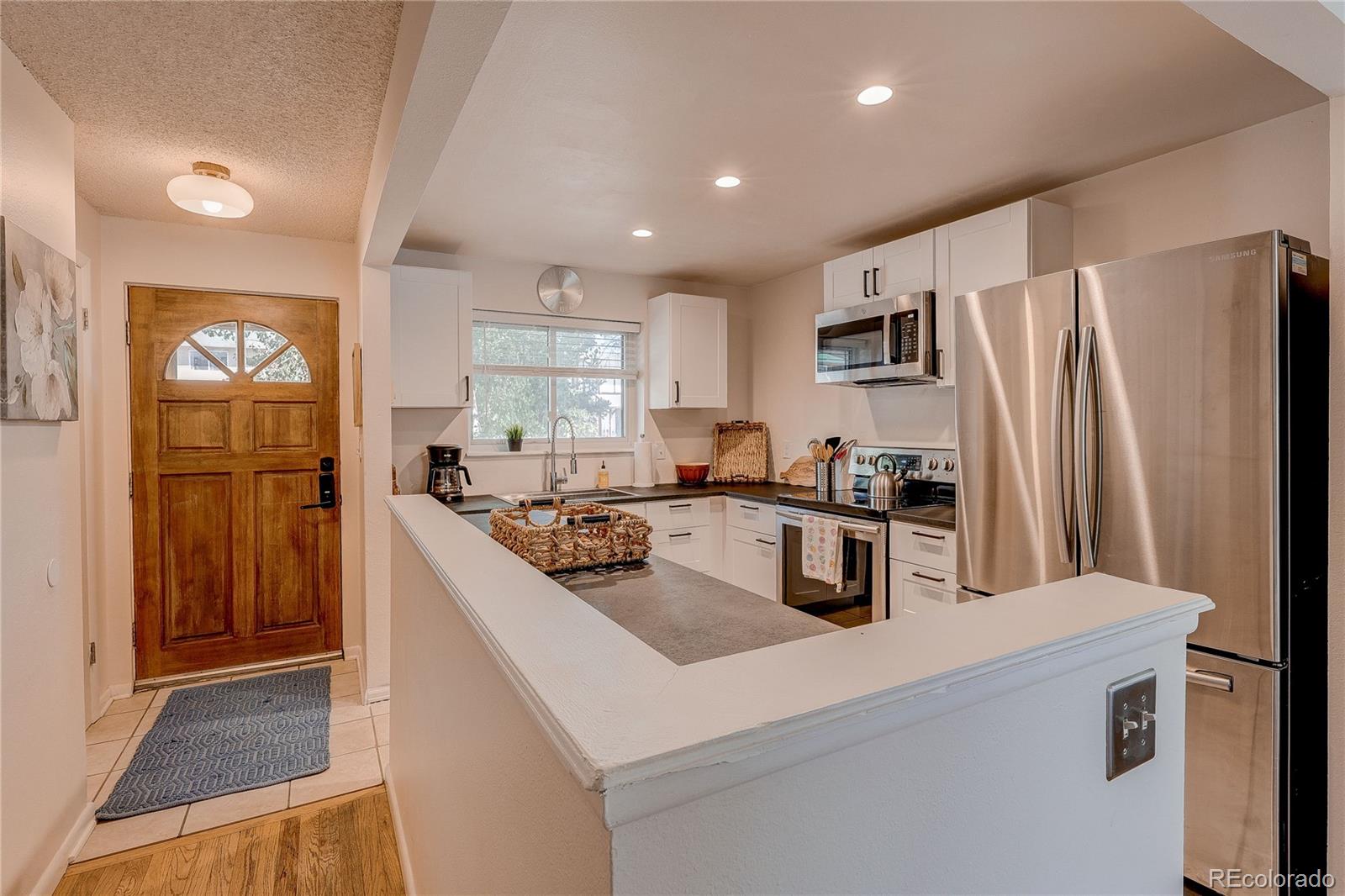 18212 West 3rd Avenue, Unit 1 Golden, CO 80401 - Photo 4 of 38