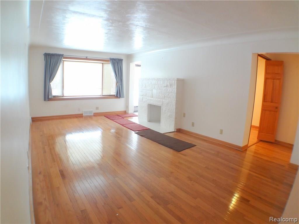 3132 Cumberland Road Berkley, MI 48072 - Photo 10 of 46 10-DSC07448.JPG