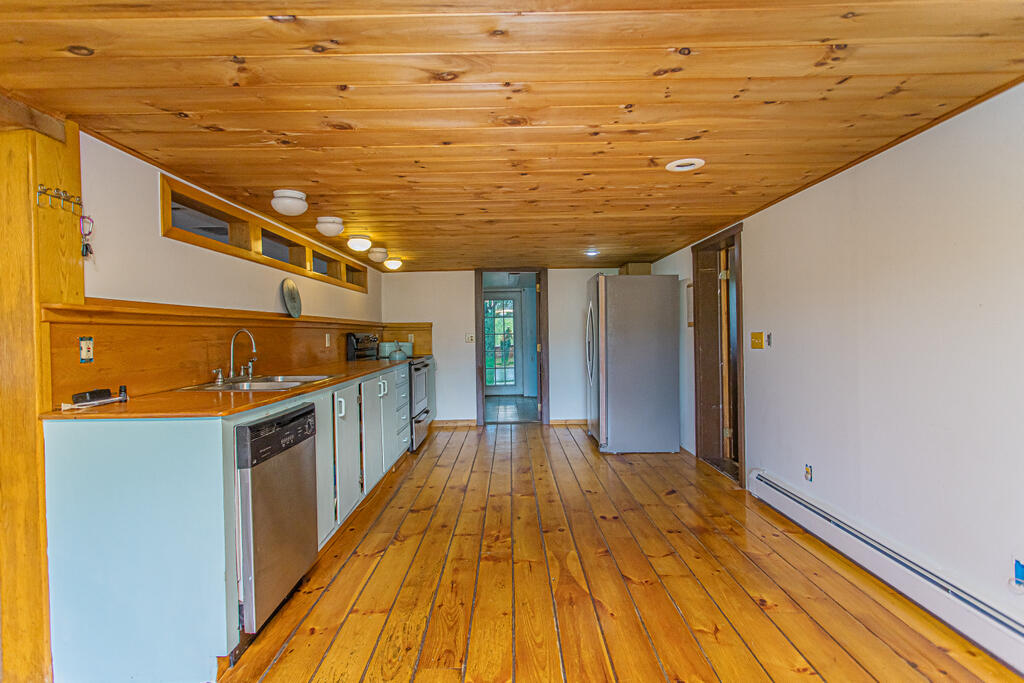 711 Cape Cod Hill Road New Sharon, ME 04955 - Photo 5 of 33 photo-9