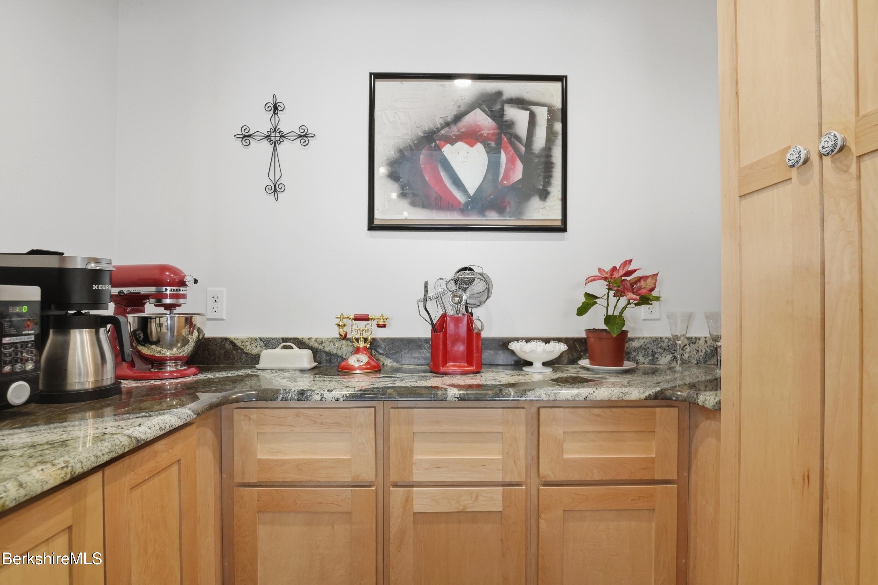 65 East Hoosac Street Adams, MA 01220 - Photo 12 of 42 jan08427