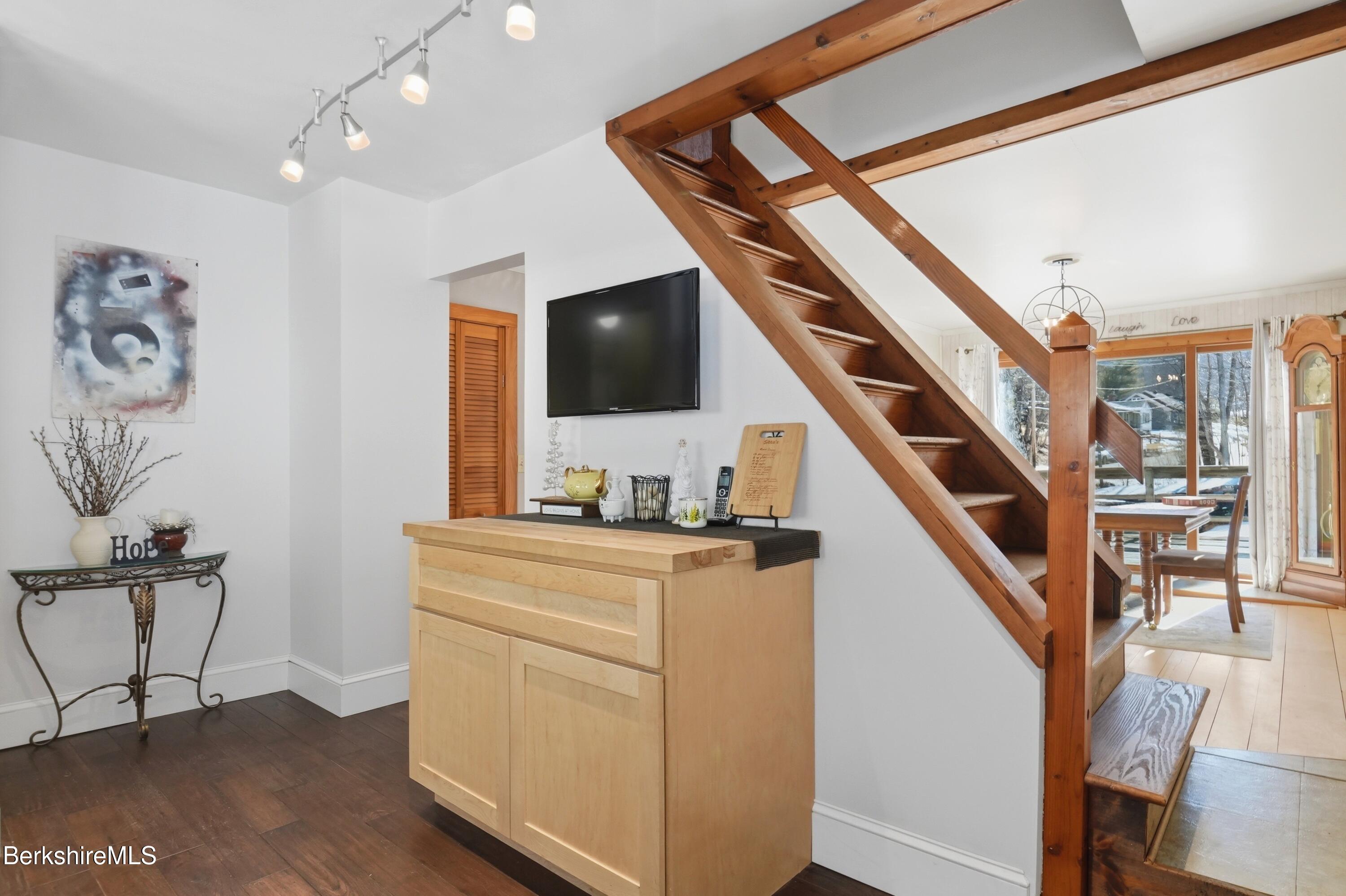 65 East Hoosac Street Adams, MA 01220 - Photo 8 of 42 jan08388