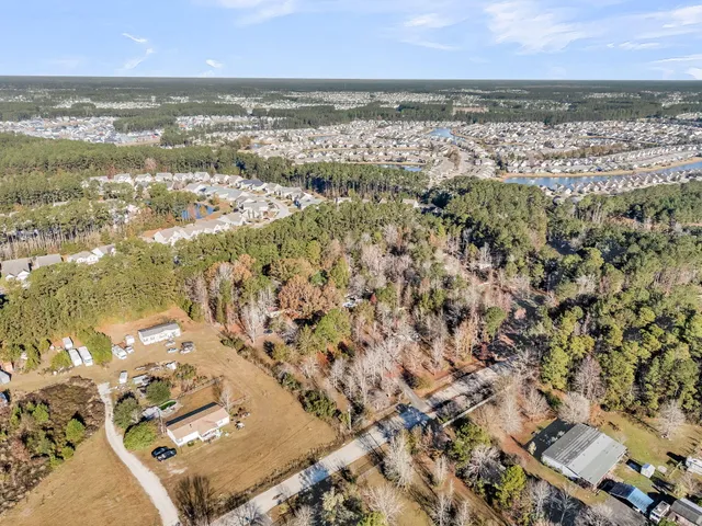 $600,000 | 325 Winding Road, Moncks Corner, SC 29461