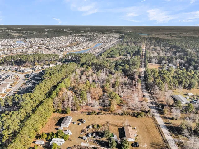 $600,000 | 325 Winding Road, Moncks Corner, SC 29461