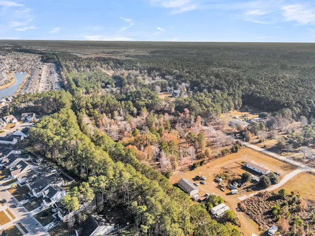 $600,000 | 325 Winding Road, Moncks Corner, SC 29461