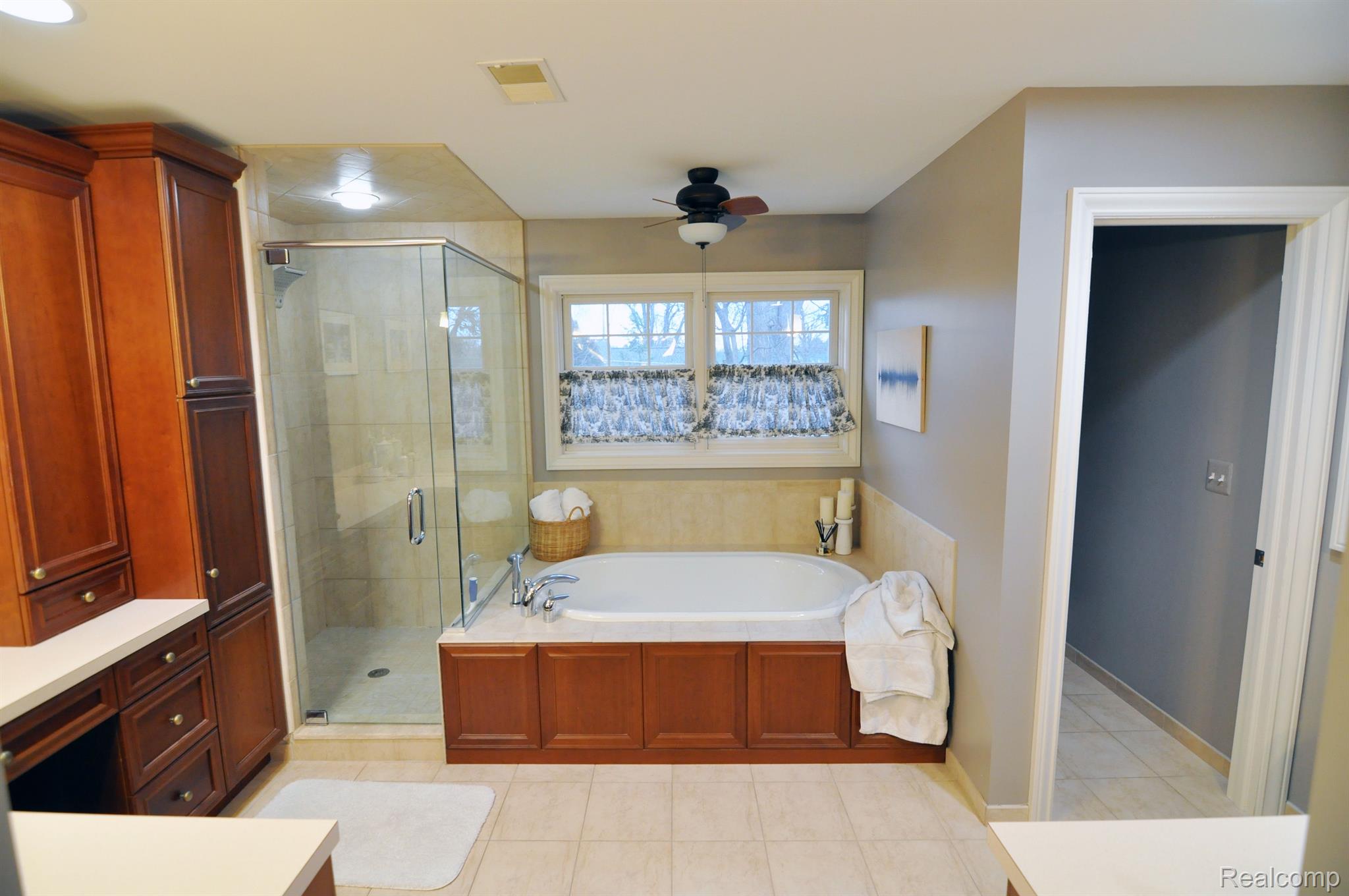 18870 Riverside Drive Franklin, MI 48025 - Photo 25 of 44 Gallery Image 25