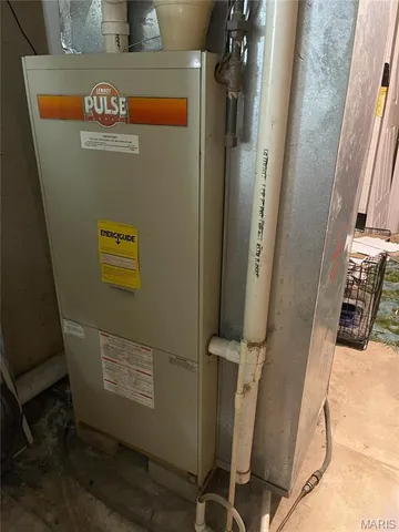 $379,500 | 676 Frontier Lane, Bourbon, MO 65441