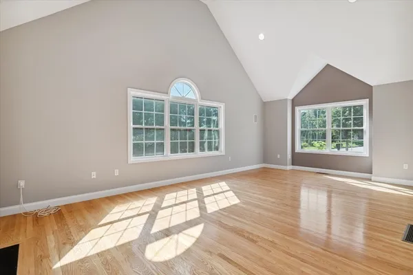 $5,850 | 19 Benjamin Lane, Reading, MA 01867