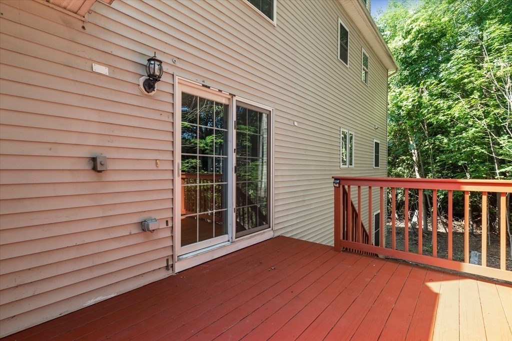 19 Benjamin Lane Reading, MA 01867 - Photo 16 of 42