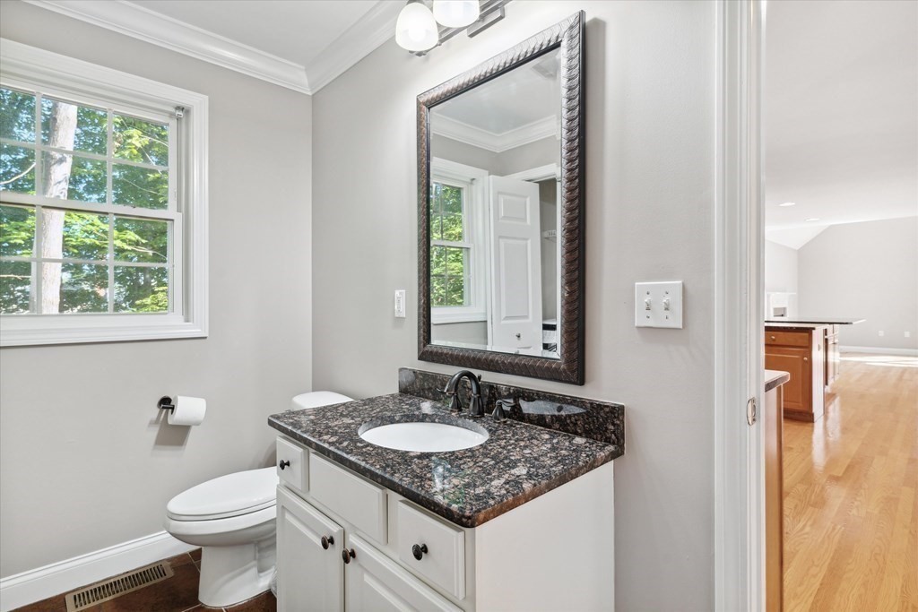 19 Benjamin Lane Reading, MA 01867 - Photo 18 of 42