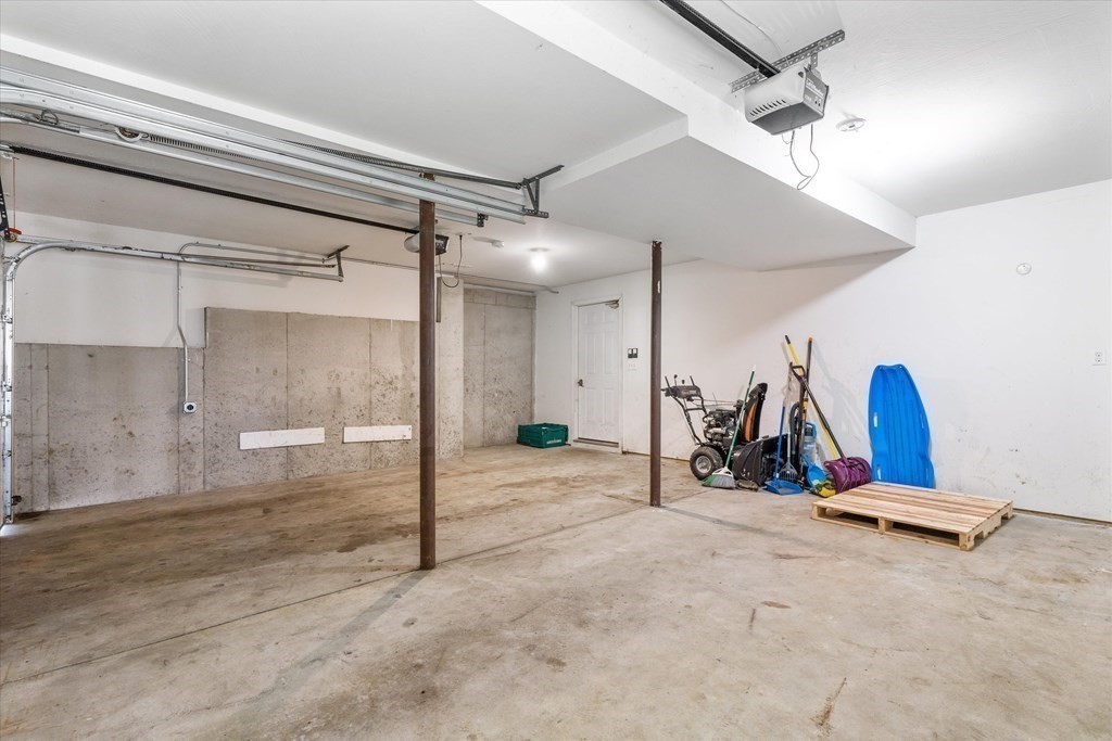 19 Benjamin Lane Reading, MA 01867 - Photo 36 of 42