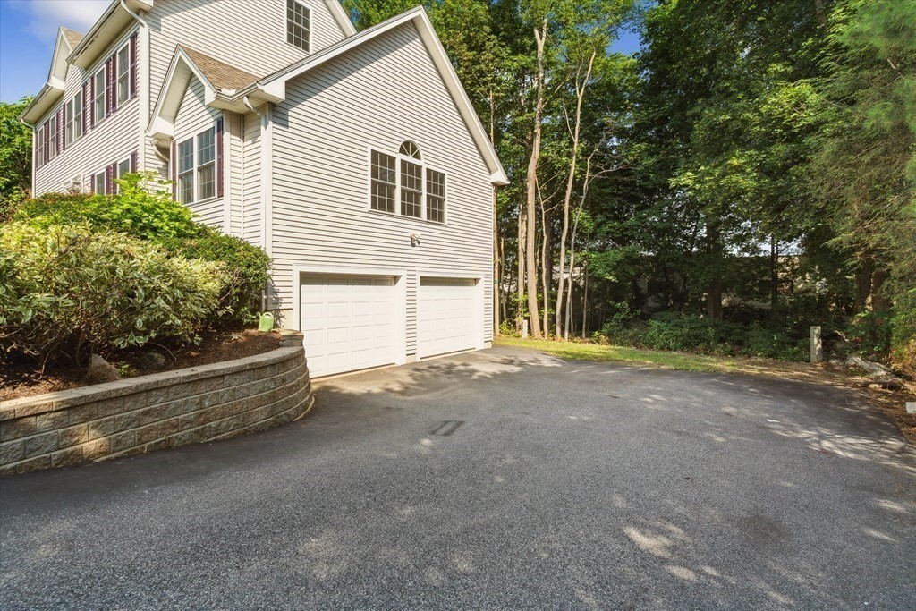 19 Benjamin Lane Reading, MA 01867 - Photo 38 of 42