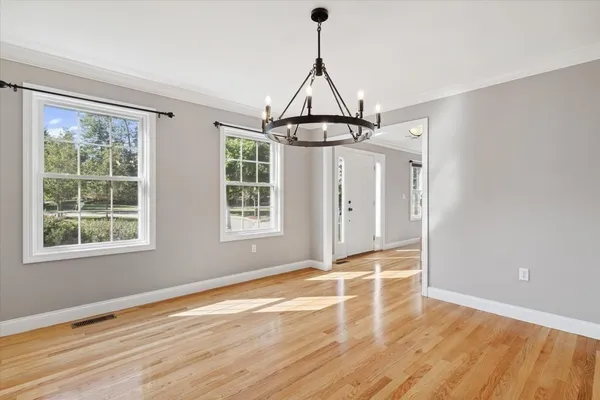 $5,850 | 19 Benjamin Lane, Reading, MA 01867