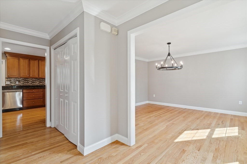 19 Benjamin Lane Reading, MA 01867 - Photo 8 of 42