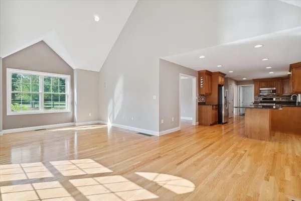 $5,850 | 19 Benjamin Lane, Reading, MA 01867