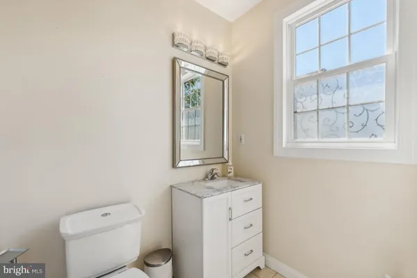 $980,000 | 2034 Shirlington Road, Arlington, VA 22204