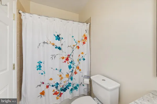 $980,000 | 2034 Shirlington Road, Arlington, VA 22204