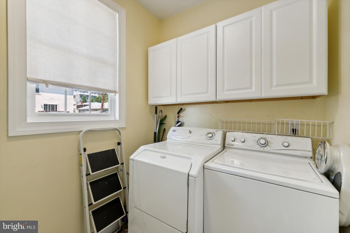 2034 Shirlington Road Arlington, VA 22204 - Photo 15 of 43 Main Level Laundry Room