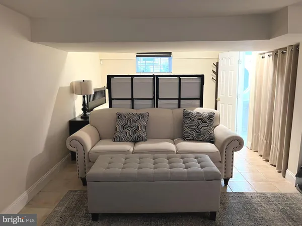 $980,000 | 2034 Shirlington Road, Arlington, VA 22204