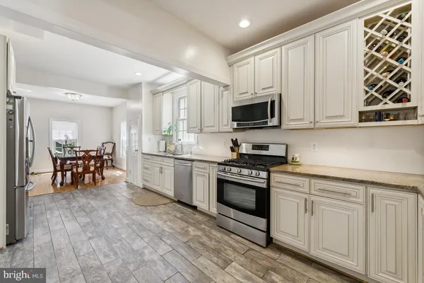 $980,000 | 2034 Shirlington Road, Arlington, VA 22204
