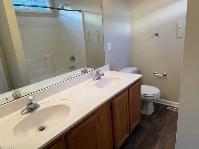 $275,000 | 3007 Brookrun Drive, Jamestown, NC 27282