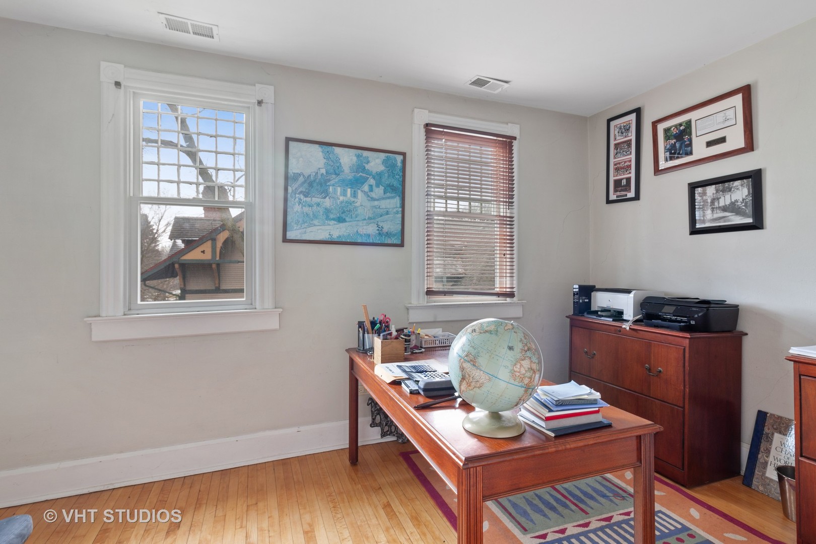 136 Scottswood Road Riverside, IL 60546 - Photo 7 of 20 a living room with furniture and window