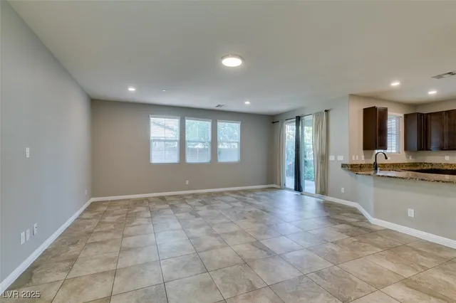 $2,700 | 137 Littlestone Street, Henderson, NV 89074