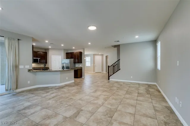 $2,700 | 137 Littlestone Street, Henderson, NV 89074