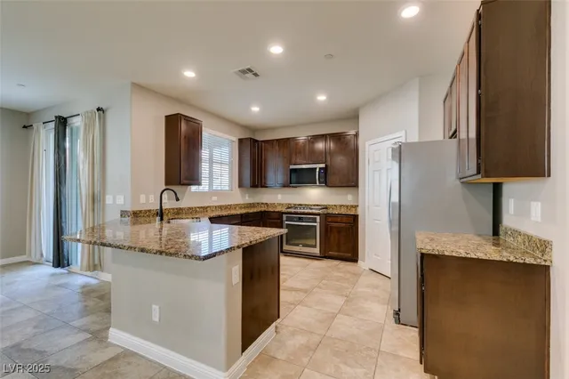 $2,700 | 137 Littlestone Street, Henderson, NV 89074