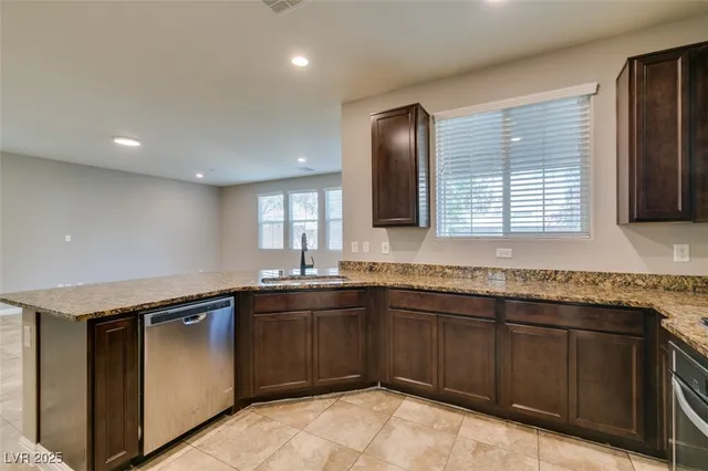 $2,700 | 137 Littlestone Street, Henderson, NV 89074