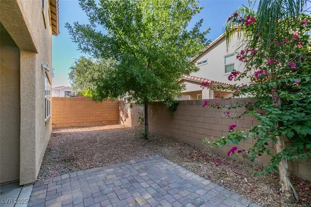 $2,700 | 137 Littlestone Street, Henderson, NV 89074