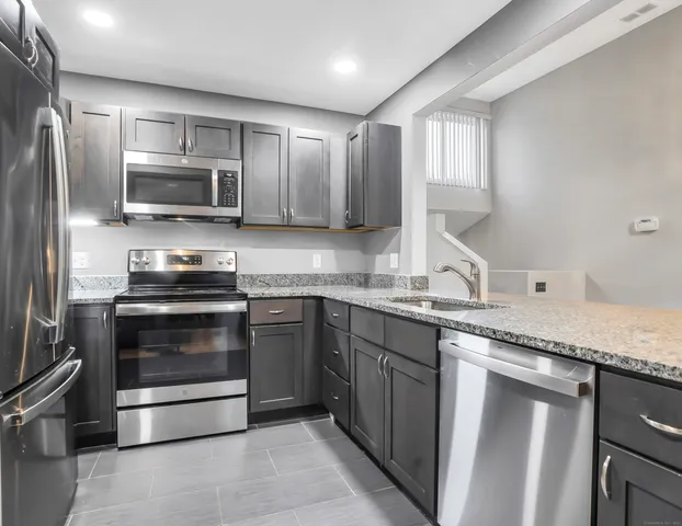 $330,000 | 751 West Main Street, Unit G, Cheshire, CT 06410