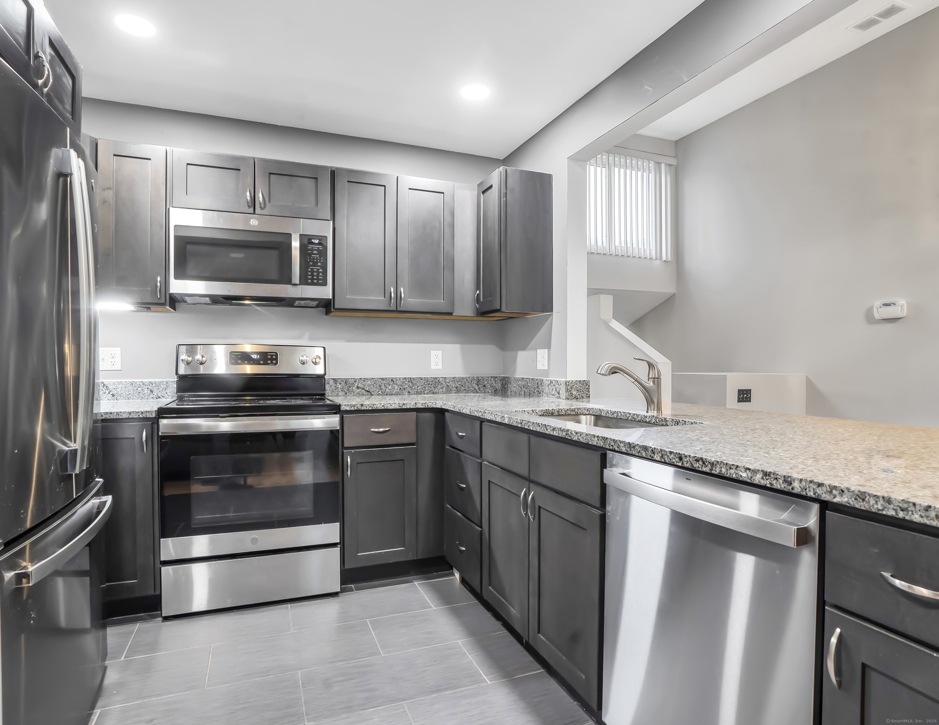 751 West Main Street, Unit G Cheshire, CT 06410 - Photo 16 of 38