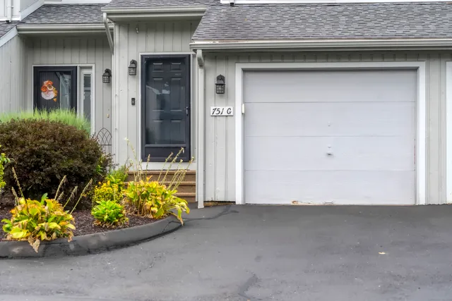 $330,000 | 751 West Main Street, Unit G, Cheshire, CT 06410