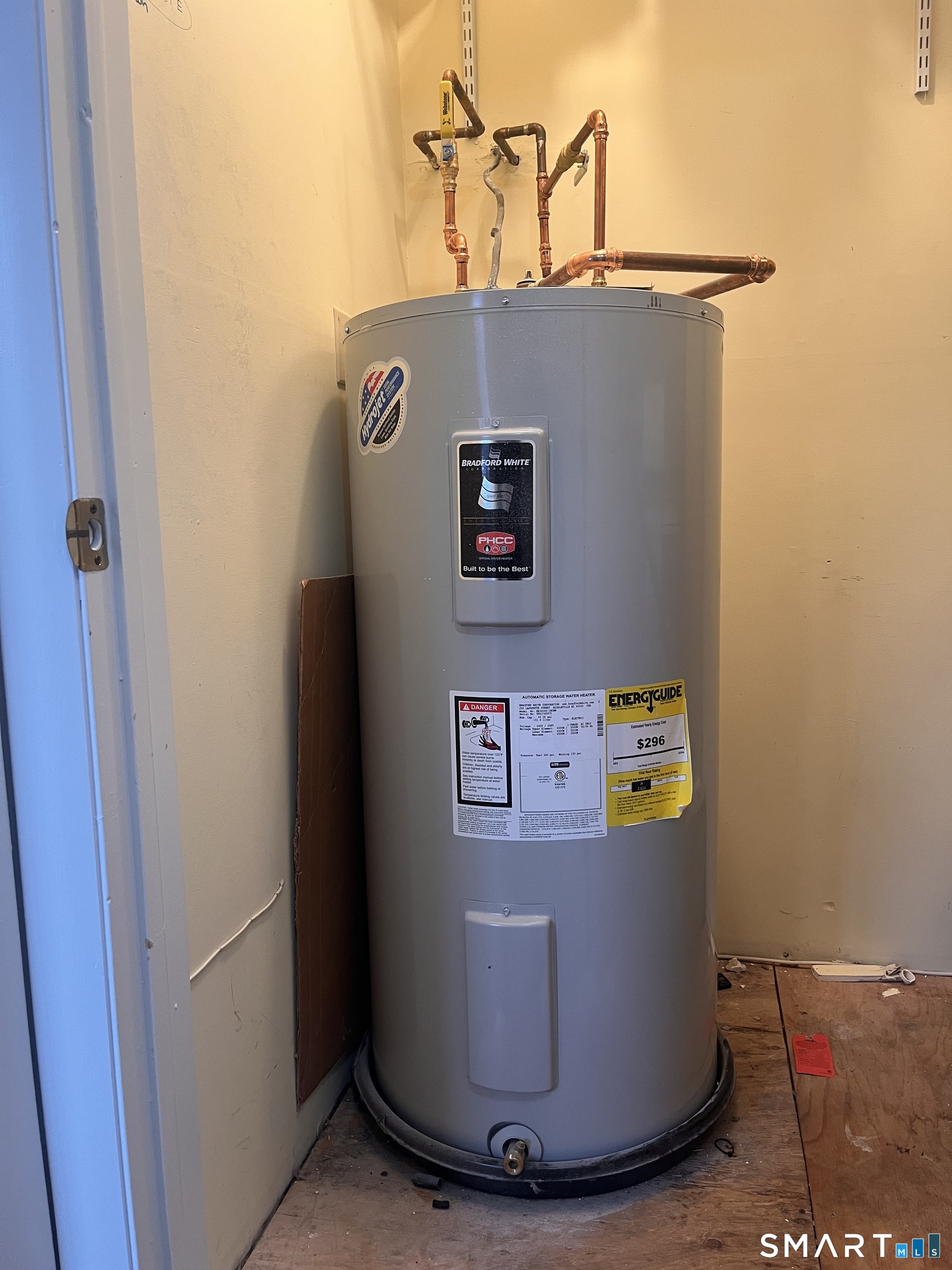 751 West Main Street, Unit G Cheshire, CT 06410 - Photo 33 of 38 a view of water heater room