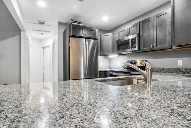 $330,000 | 751 West Main Street, Unit G, Cheshire, CT 06410