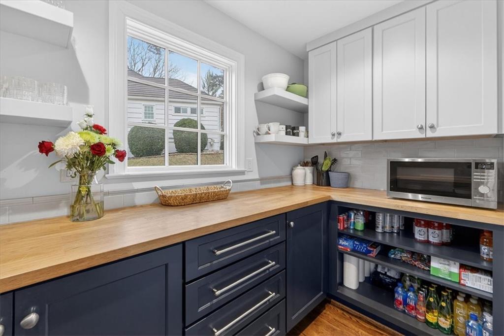 9815 Belinder Road Leawood, KS 66206 - Photo 18 of 81