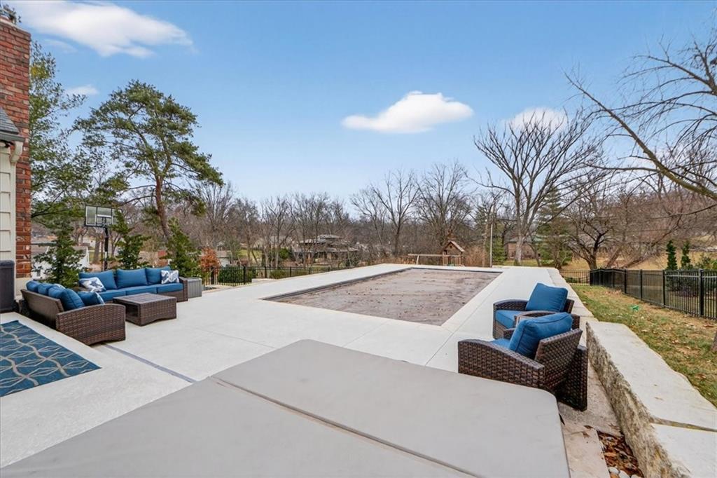 9815 Belinder Road Leawood, KS 66206 - Photo 67 of 82