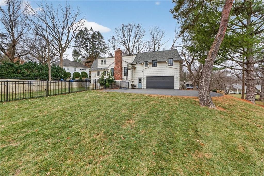 9815 Belinder Road Leawood, KS 66206 - Photo 70 of 82