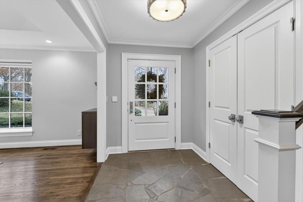 9815 Belinder Road Leawood, KS 66206 - Photo 7 of 81