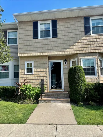 $5,100 | 29 Woodlake Drive East, Woodbury, NY 11797