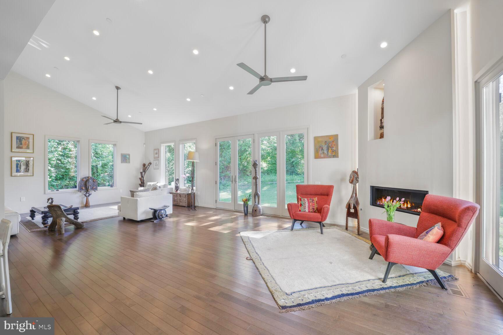 8507 Rayburn Road Bethesda, MD 20817 - Photo 9 of 39 Gallery Image 9