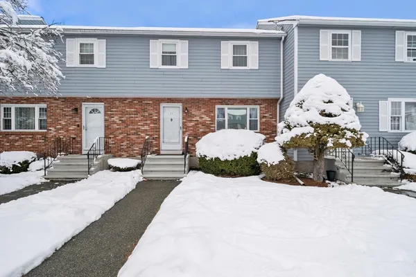 $475,000 | 4 F Franklin Square, Unit 4F, Randolph, MA 02368