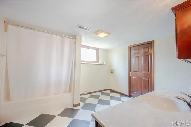 $485,100 | 8620 Highway 163, Belleville, IL 62223