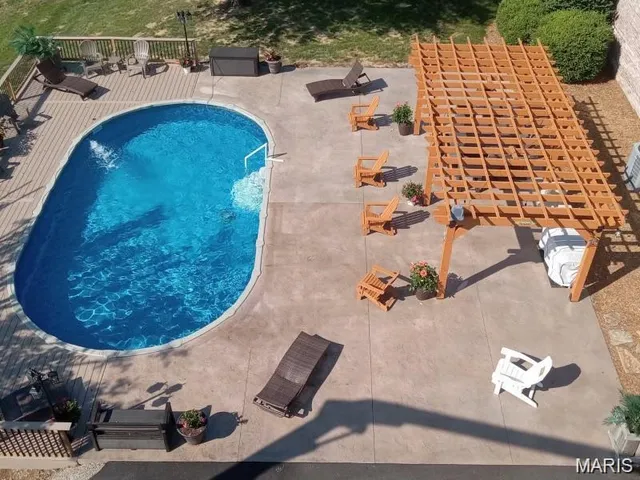 $485,100 | 8620 Highway 163, Belleville, IL 62223