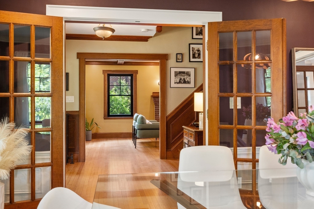 76 Cliff Road Milton, MA 02186 - Photo 8 of 36 a view of living room