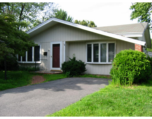 35 North Shetland Road Danvers, MA 01923 - Photo 2 of 5 Gallery Image 2